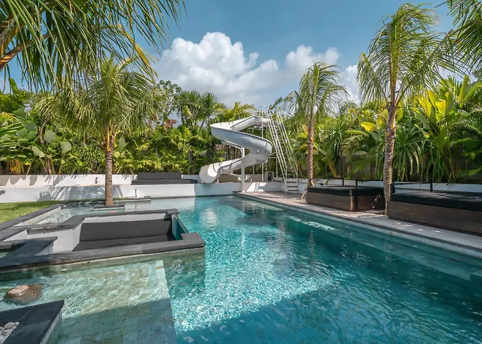 Barabuda - Impressive 6-bedroom With Jacuzzi And Slide!