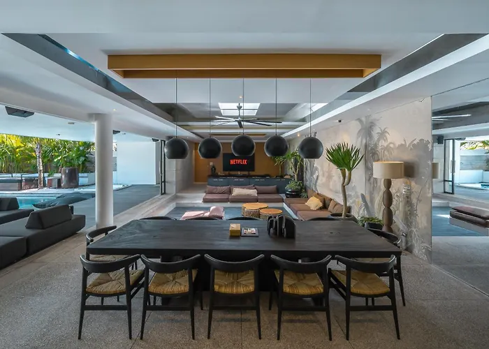 Villa Barabuda - Impressive 6-bedroom With Jacuzzi And Slide!