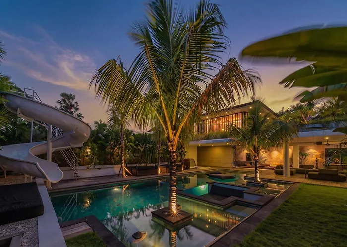 Barabuda - Impressive 6-bedroom With Jacuzzi And Slide! Canggu (Bali)