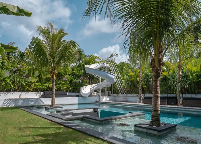 Barabuda - Impressive 6-bedroom With Jacuzzi And Slide! *